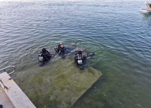 Fotografija 1 - Eko patrola u Šibeniku: Kongres zaključili čišćenjem podmorja u uvali Minerska