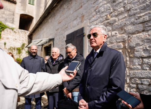 Fotografija 5 - Burić i Mileta u obilasku obnovljenih arhitektonskih detalja u Šibeniku