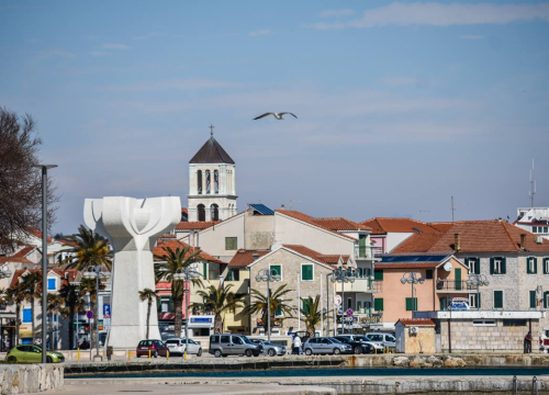 Grad Vodice objavio natječaj za dodjelu potpora poljoprivrednicima