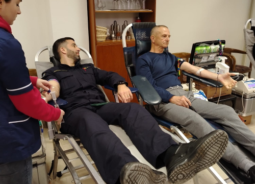 Fotografija 7 - Policijski službenici ponovo pokazali humanost u današnjoj akciji darivanja krvi