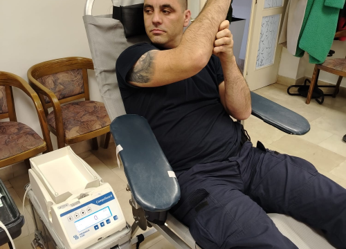 Fotografija 8 - Policijski službenici ponovo pokazali humanost u današnjoj akciji darivanja krvi