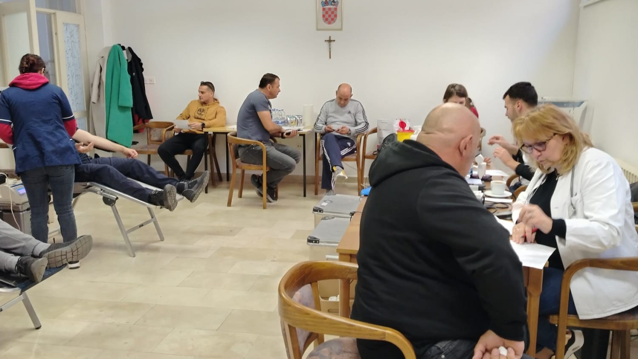 Policijski službenici ponovno pokazali humanost i plemenitost u današnjoj akciji darivanja krvi