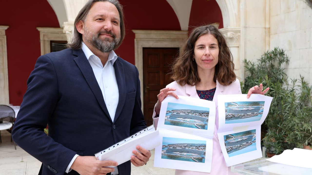 Restović šokiran onim što piše u ugovoru između Grada i Fonda, Šintić upozorila da bi stanovnicima Crnice ispred kuće mogli niknuti neboderi