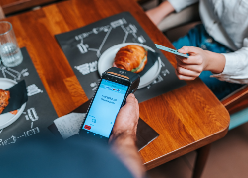 Fotografija 2 - FOTO Jeste li znali da vaš mobitel može postati POS uređaj? Idealno rješenje za sezonu i male biznise u pokretu