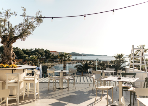 Gastro raj uz more: Bistro & Bar Pomalo ponovno otvara svoja vrata za nadolazeću sezonu
