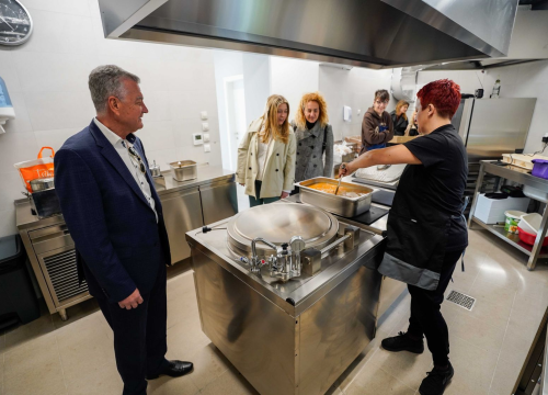 Fotografija 6 - Grad Šibenik osigurao uskrsne pogače za korisnike Pučke kuhinje: 'Njegujemo partnerski odnos i suradnju'