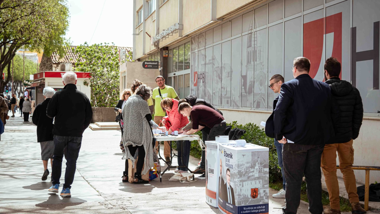 Krenulo prikupljanje potpisa za izbore: Od nezadovoljstva 'tajmingom' do jedinog Grada koji naplaćuje 'kvadrat za štand'