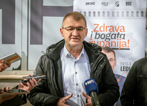 Fotografija 6 - Kandidati u Šibeniku krenuli u prikupljanje potpisa za lokalne izbore