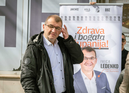 Fotografija 11 - Kandidati u Šibeniku krenuli u prikupljanje potpisa za lokalne izbore