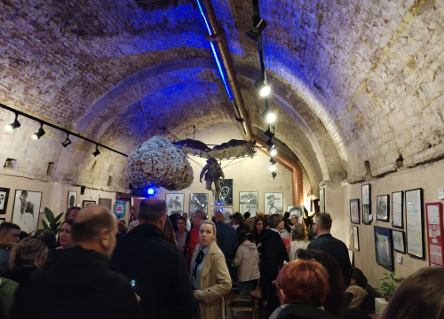 Fotografija 24 - Zvonimir Vila i njegovi 'Vilenjaci' napunili Azimut: Otvorena izložba radova djece iz Centra 'Šubićevac'