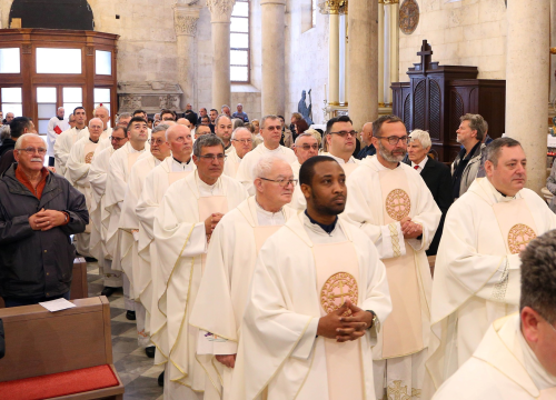 Fotografija 2 - Održana misa posvete ulja u katedrali sv. Jakova