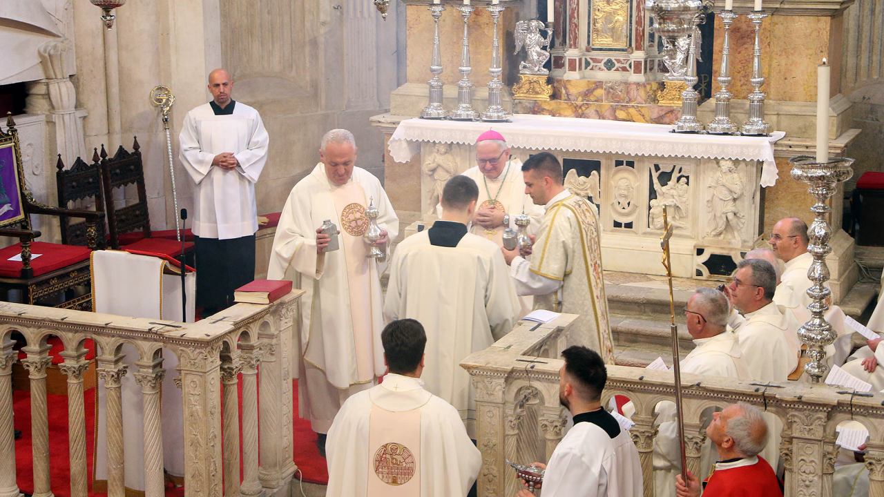 Održana misa posvete ulja u katedrali sv. Jakova