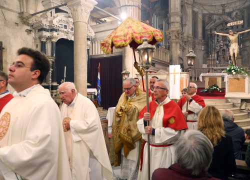 Fotografija 8 - Veliki četvrtak u katedrali sv. Jakova