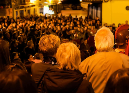 Fotografija 1 - Veliki petak u Vodicama obilježen mirnom procesijom kroz grad
