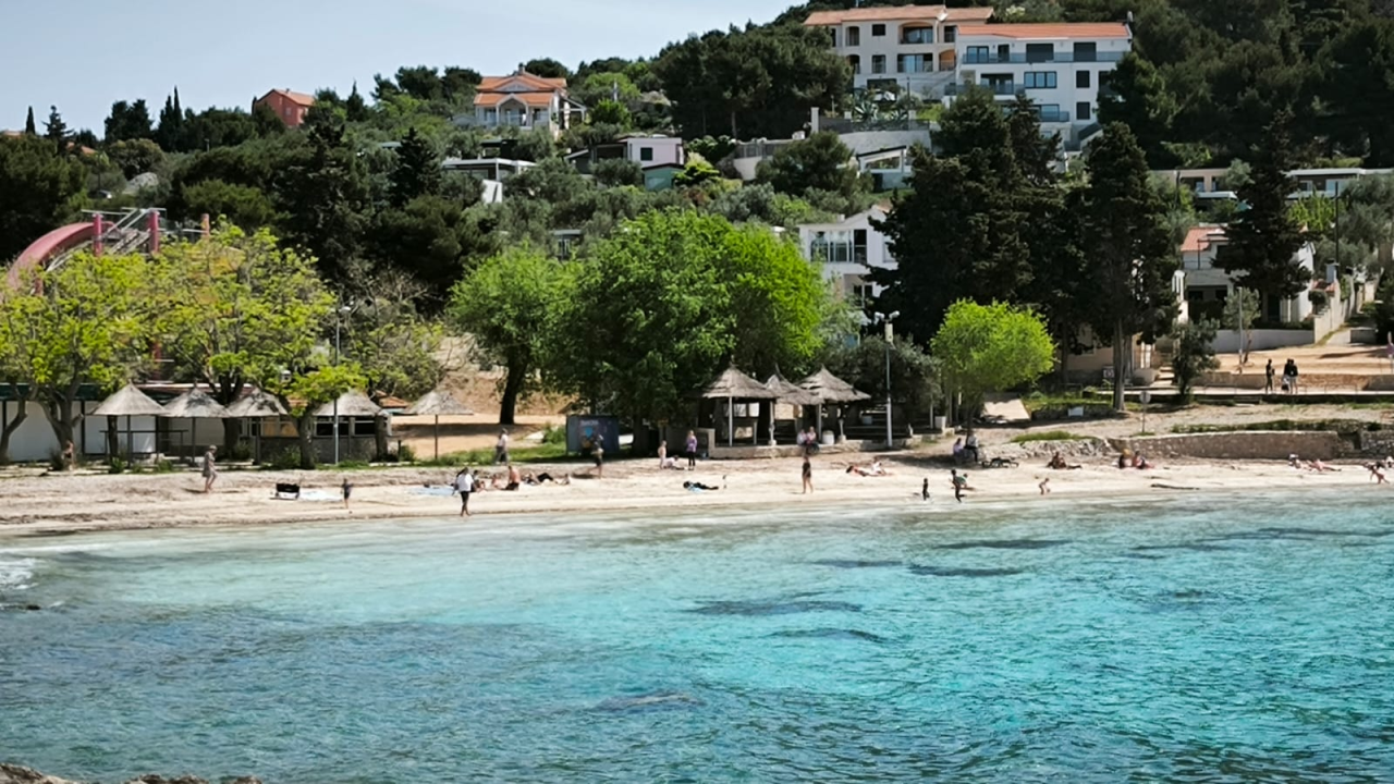 Blagdansko sunce na murterskoj Slanici najavilo početak predsezone