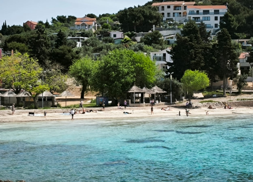 Blagdansko sunce na murterskoj Slanici najavilo početak predsezone