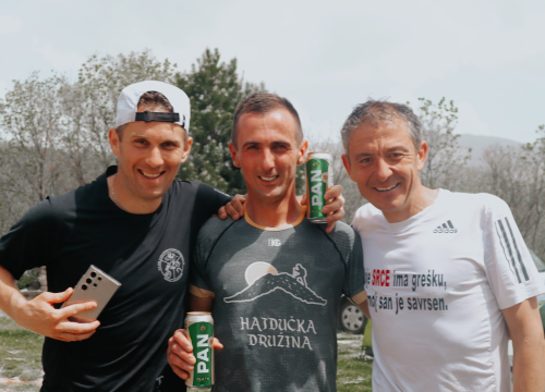 Fotografija 2 - Sto trkača pokorilo Sinjal. Slavili Ante Pešić Golub i Ivana Vrvilo Baučić