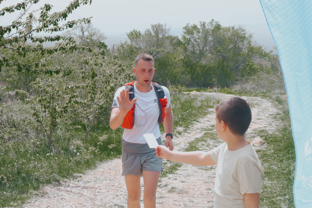 Sto trkača pokorilo Sinjal. Slavili Ante Pešić Golub i Ivana Vrvilo Baučić