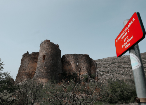 Fotografija 12 - Sto trkača pokorilo Sinjal. Slavili Ante Pešić Golub i Ivana Vrvilo Baučić