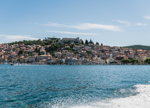 'Ima li prostor skrbnika': Arhitekti i urbanisti na okruglom stolu u Šibeniku o prostornom identitetu i održivom razvoju