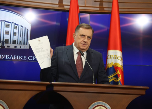 BiH: Agenti SIPA-e pokušali privesti Dodika, spriječili ih pripadnici MUP-a RS