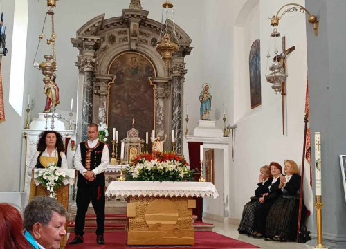 Fotografija 17 - Održana 28. smotra pučkog crkvenog pjevanja Šibenske biskupije ‘Puče moj’