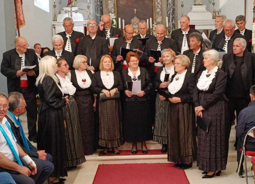 Fotografija 12 - Održana 28. smotra pučkog crkvenog pjevanja Šibenske biskupije ‘Puče moj’