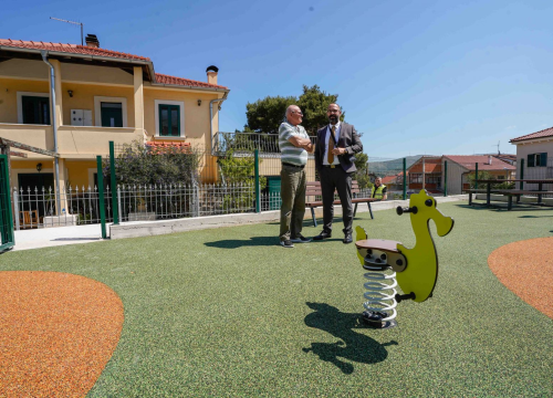 Fotografija 2 - Otvoreno igralište u Jurasima