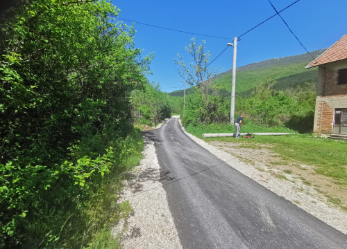 Fotografija 1 - Gradu Kninu odobrena sredstava za asfaltiranje cesta u Golubiću i Strmici