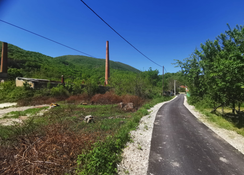 Fotografija 4 - Gradu Kninu odobrena sredstava za asfaltiranje cesta u Golubiću i Strmici