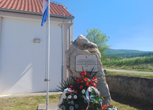 Fotografija 1 - U Kninu obilježena 34. obljetnica napada na sela Potkonje i Vrpolje