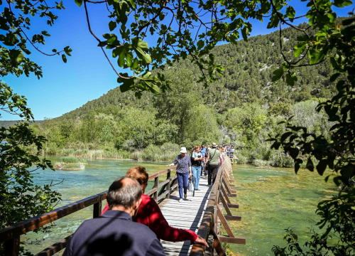 Fotografija 25 - FOTO Uz podjelu fažola obilježen Praznik rada: 'Svim dragim posjetiteljima NP Krka željeli smo danas osigurati ručak'