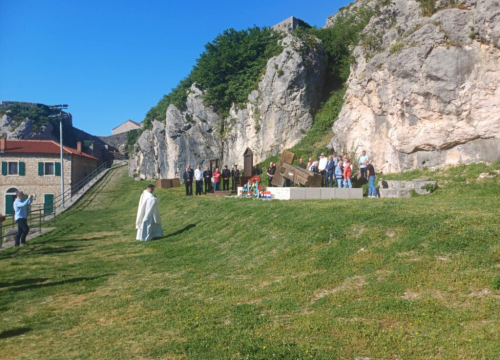 Fotografija 7 - U Kninu obilježena 34. obljetnica napada na sela Potkonje i Vrpolje