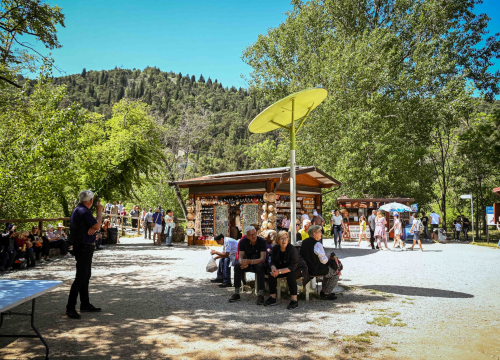 Fotografija 23 - FOTO Uz podjelu fažola obilježen Praznik rada: 'Svim dragim posjetiteljima NP Krka željeli smo danas osigurati ručak'