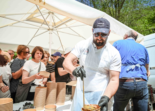 Fotografija 28 - FOTO Uz podjelu fažola obilježen Praznik rada: 'Svim dragim posjetiteljima NP Krka željeli smo danas osigurati ručak'