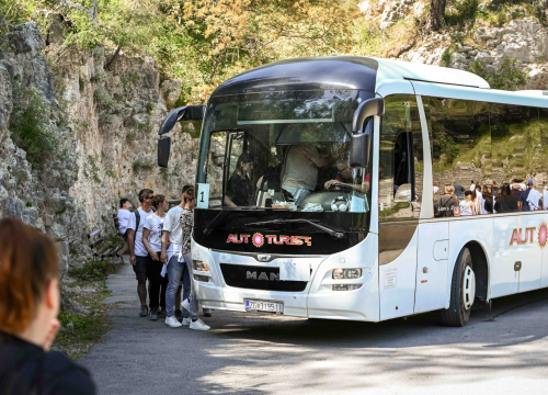 Fotografija 29 - FOTO Uz podjelu fažola obilježen Praznik rada: 'Svim dragim posjetiteljima NP Krka željeli smo danas osigurati ručak'