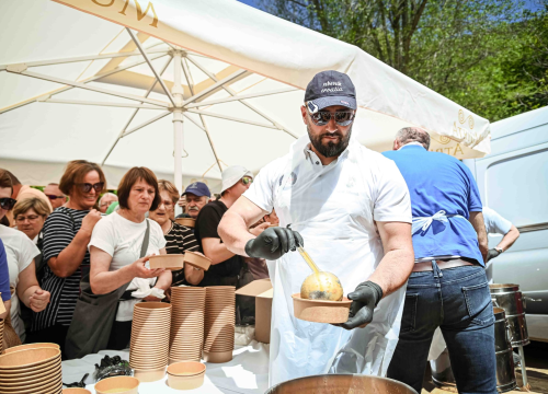 Fotografija 30 - FOTO Uz podjelu fažola obilježen Praznik rada: 'Svim dragim posjetiteljima NP Krka željeli smo danas osigurati ručak'