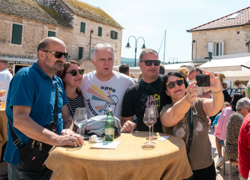 Fotografija 26 - 'Taste like...marenda' u Primoštenu: U dobroj hrani i zabavnom programu uživali i domaći i furešti