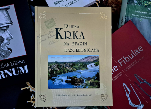Fotografija 3 - Rijeka Krka na starim razglednicama: Nacionalni park školama diljem županije donirao još jednu knjigu
