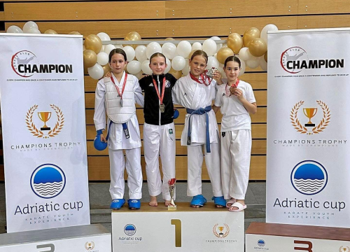 Fotografija 2 - Karate klub Okit niže uspjehe: Tri zlatne, pet srebrnih i četiri brončane medalje