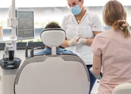 Fotografija 2 - FOTO Transformirajte osmijeh prozirnim alignerima u Dental centru Dubravica!