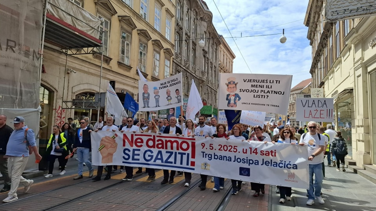 'Ne damo se gaziti' poručili prosvjetari s prosvjeda