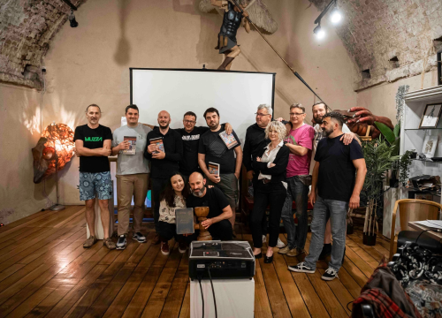 Fotografija 5 - Pub kviz liga u Azimutu zatvorila sezonu: Ekipa Obala propalih omladinaca zasluženo ponijela pehar