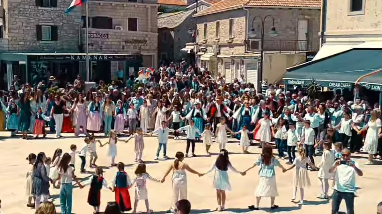 Primoštenci pjesmom i plesom obilježili blagdan Gospe od Loreta i Dan općine