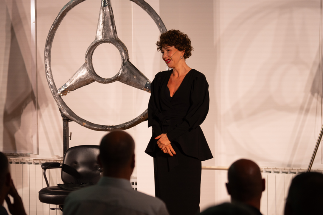 Paško Rakić Kninu poklonio kazališnu večer umjesto političkog skupa