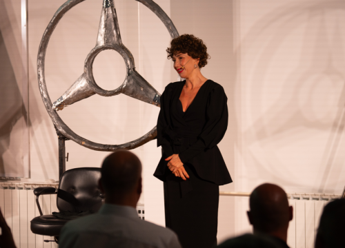 Fotografija 4 - Paško Rakić Kninu poklonio kazališnu večer umjesto političkog skupa