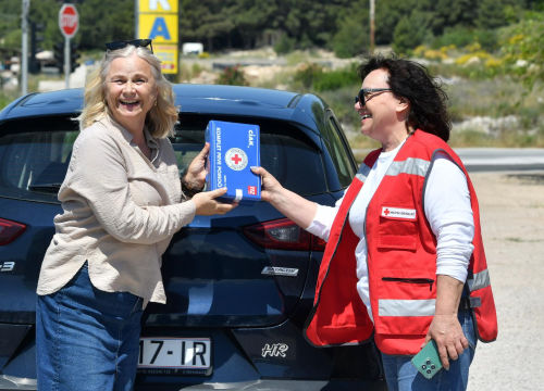 Održana akcija '5 do 12': Policija dijelila kutije prve pomoći i nagradila uzorne vozače