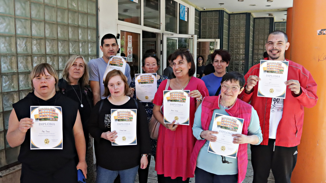 Reanimacija, imobilizacija i diplome: Kamenčići zavirili u svijet šibenske Medicinske škole