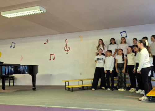 Fotografija 2 - U Drnišu održan susret zborova