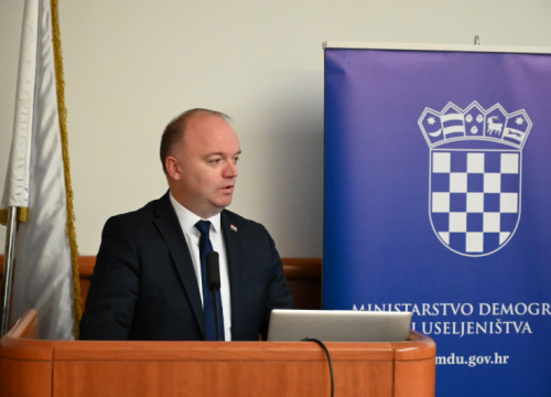 Među projektima kojima su uručena sredstva Ministarstva demografije i oni iz Šibensko-kninske županije